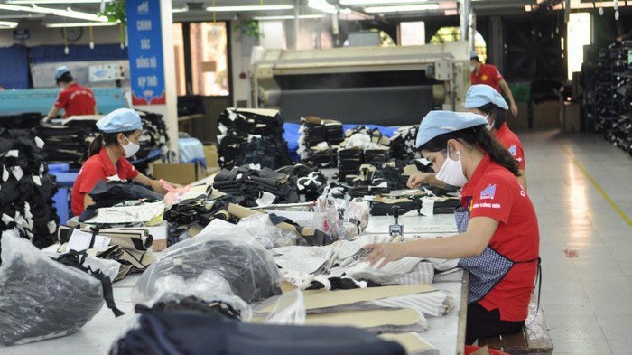 Chính phủ yêu cầu Ủy ban quản lý vốn Nhà nước tại doanh nghiệp phối hợp với các bộ, ngành tập trung thực hiện tốt các chức năng, nhiệm vụ được giao; đẩy mạnh cổ phần hóa, thoái vốn theo quy định.