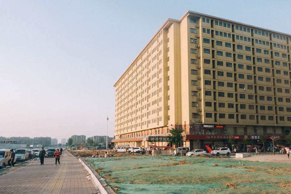 Bên trong thành phố iPhone sản xuất 500.000 chiếc/ ngày ở Trung Quốc - Ảnh 12.