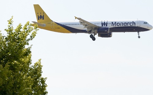 Hãng hàng không Monarch bất ngờ tuyên bố phá sản.<br>