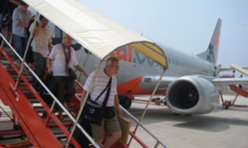 Jetstar Pacific bán vé giá rẻ chỉ từ 300.000 đồng