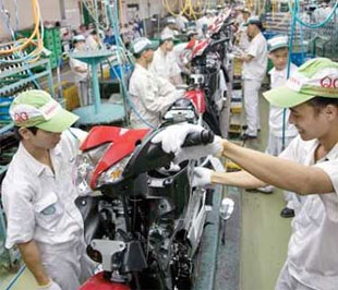 Cục An toàn lao động khuyến cáo người lao động trong các doanh nghiệp hạn chế tiếp xúc, giao lưu trực tiếp tại cơ quan để giảm khả năng nhiễm bệnh.