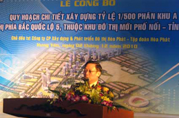 Đại diện chủ đầu tư thuyết trình tổng thể dự án.