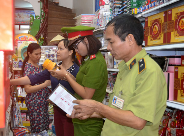 Một đoàn thanh kiểm tra liên ngành thực thi nhiệm vụ tại doanh nghiệp - Ảnh minh họa.<br>