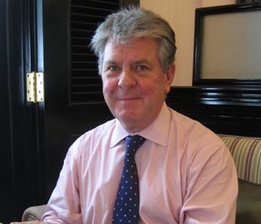 "Chúng tôi phải thể hiện cho các doanh nghiệp Việt Nam thấy rằng chúng tôi là ngân hàng hàng đầu trong việc phát hành trái phiếu."