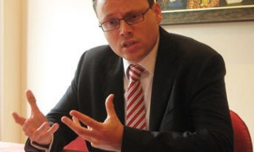 “Việc đưa ra gói kích cầu thứ hai là không cấp thiết”