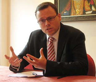 "Tình hình lạm phát ở Việt Nam cũng là một vấn đề cần phải thận trọng" - Ảnh: TBKTSG.