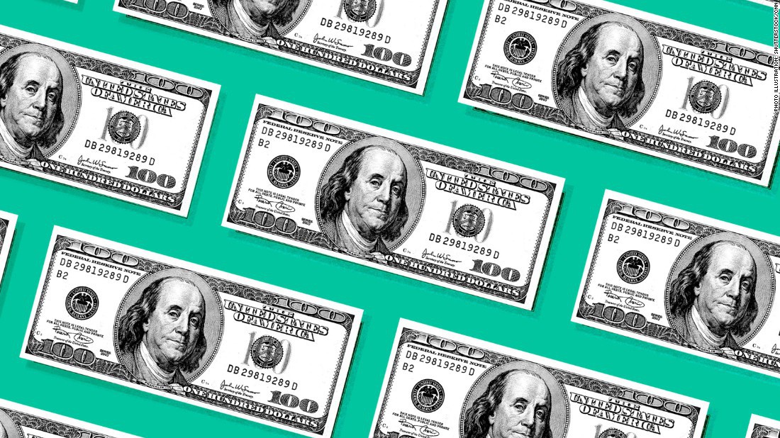 Khi nhiều tuổi, đầu tư có xu hướng thận trọng hơn - Ảnh: CNN.