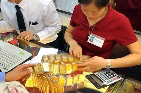 “Người dân không còn mua mạnh, có thể vì họ thấy giá vàng trong nước đang quá cao so với thế giới”.