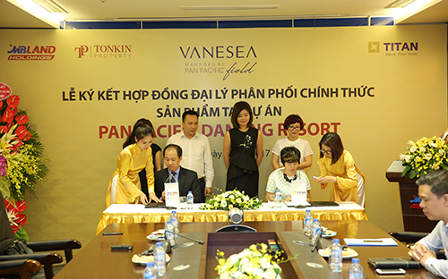 Lễ ký kết giữa MBLand và Tonkin Properties và Titan Grouo. 