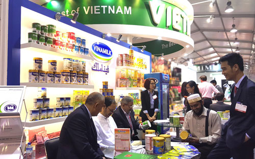 Đến với Gulfood năm nay, Vinamilk đem đến những dòng sản phẩm trọng tâm đã thành công ở thị trường như sữa bột, bột dinh dưỡng, sữa đặc… nhằm quảng bá mạnh hơn nữa hình ảnh của Vinamilk tại thị trường này.