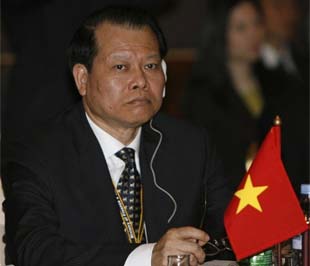 Bộ trưởng Bộ Tài chính Vũ Văn Ninh tại Hội nghị Bộ trưởng Tài chính Hiệp hội Các quốc gia Đông Nam Á (ASEAN) và ba nước đối tác Nhật Bản, Trung Quốc và Hàn Quốc (ASEAN + 3) - Ảnh: Reuters.