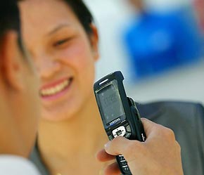 Tất cả những nơi có sóng điện thoại di động của Viettel Mobile đều được cung cấp dịch vụ GPRS - Ảnh: VT