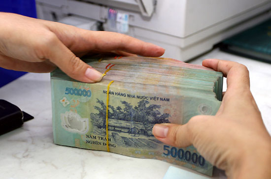 Trao đổi với VnEconomy, lãnh đạo một số ngân hàng thương mại cho rằng năm nay họ chịu nhiều áp lực khi nói về lợi nhuận và thực hiện chỉ tiêu lợi nhuận.