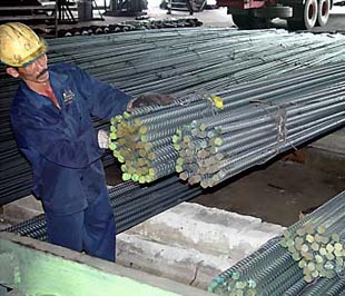 Một tháng nay, giá thép liên tục tăng.