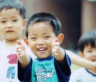 Ở Hàn Quốc - từng là một trong những xã hội gia trưởng khắc nghiệt nhất châu Á - truyền thống chuộng con trai đã có từ nhiều thế kỷ, bây giờ nhanh chóng suy tàn.