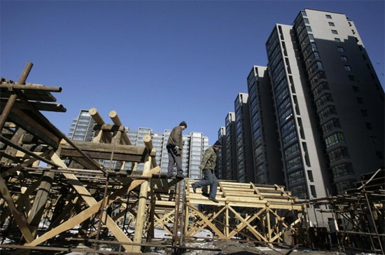 Doanh số thị trường nhà đất của Trung Quốc tính theo diện tích mặt sàn trong năm 2009 tăng 42% so với năm 2008, đạt mức 937 triệu m2 - Ảnh: Reuters.