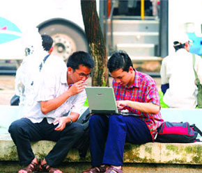 Một trong những vấn đề mấu chốt để cải cách giáo dục đại học hiện nay là phải khắc phục chương trình đào tạo quá nặng nề.