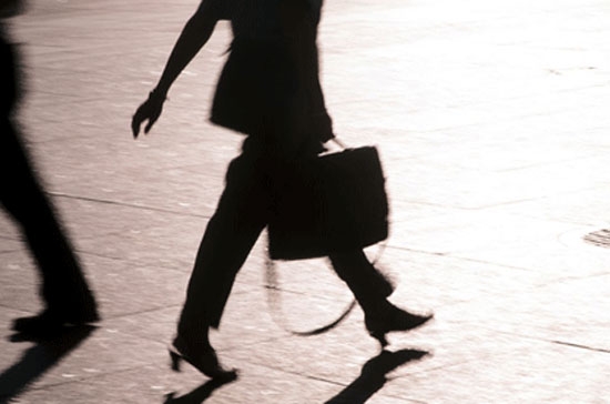 Mong muốn thành công trong sự nghiệp, nhưng có lẽ cũng không có nữ doanh nhân nào muốn rơi vào cảnh "đi sớm về khuya một mình".