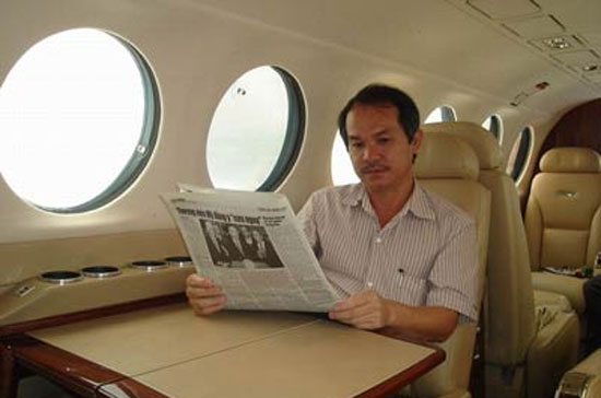 Bước ngoặt để ông Đoàn Nguyên Đức trở thành thương gia là khi ông 22 tuổi, sau 4 lần thi đại học không thành.