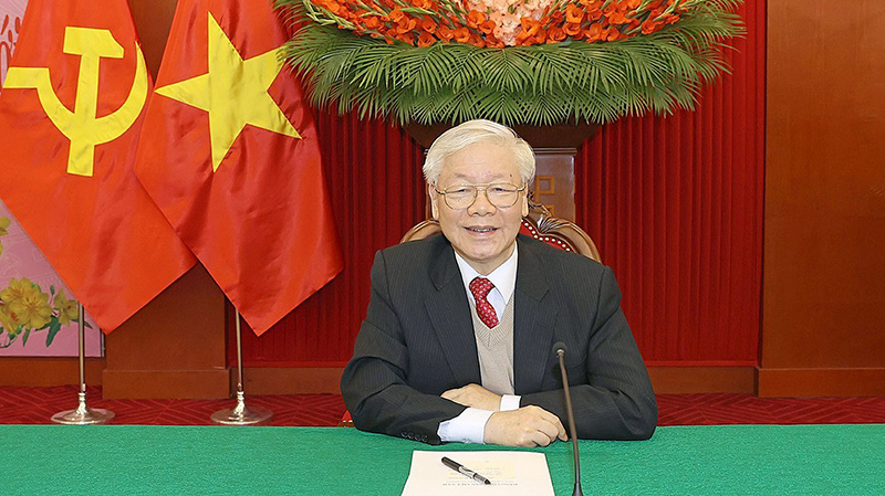 Tổng Bí thư, Chủ tịch nước Nguyễn Phú Trọng điện đàm trực tiếp với Chủ tịch Đảng Nhân dân Campuchia, Thủ tướng Chính phủ Hoàng gia Campuchia Hun Sen - Ảnh: TTXVN