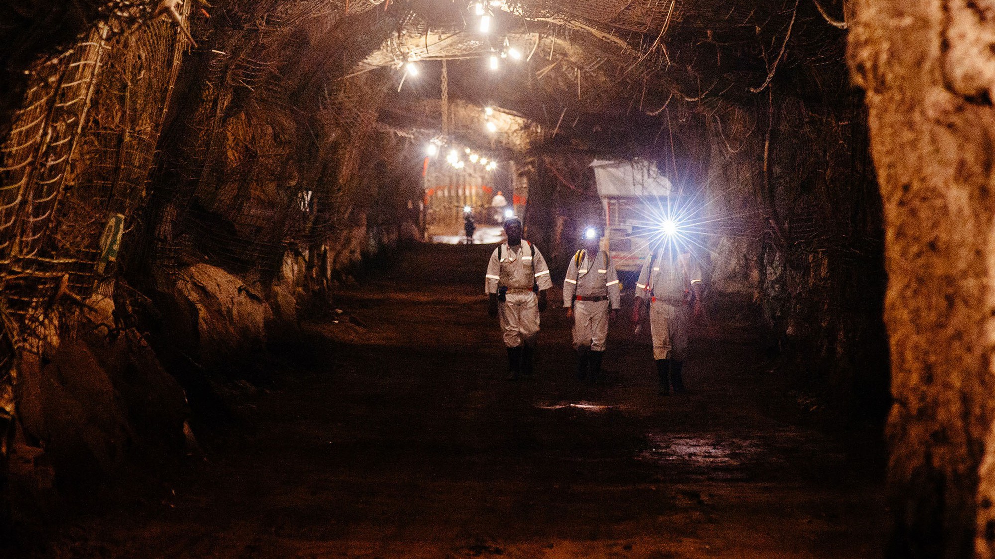 Các công ty khai thác tiền ảo nở rộ tại Canada - Ảnh: Bloomberg.