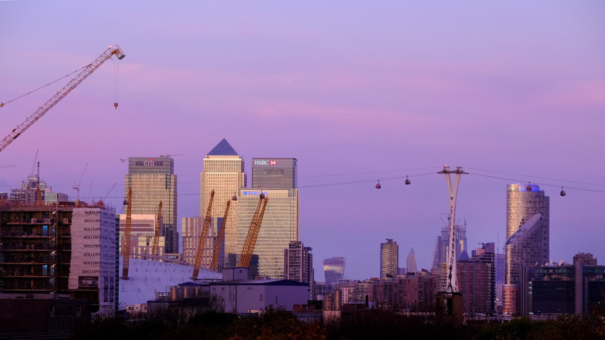 Những bất ổn tại Anh hiện tại, thay vì làm nản lòng, ngược lại làm thúc đẩy thêm nhu cầu xin thị thực vào nước này của người Trung Quốc.