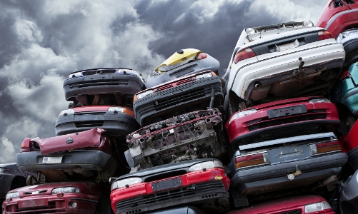 Thành tỷ phú nhờ buôn siêu xe phế liệu