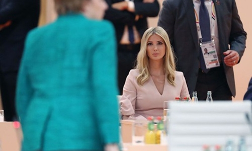 Tổng thống Trump giải thích việc con gái ngồi họp thay ở G20