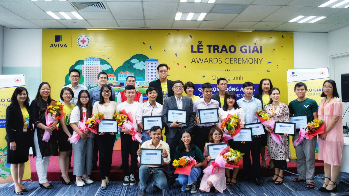 Lễ trao giải chương trình Quỹ cộng đồng Aviva cũng là dịp để các chủ dự án gặp gỡ, giao lưu, học hỏi và chia sẻ kiến thức cũng như kinh nghiệm trong các hoạt động tình nguyện vì cộng đồng.