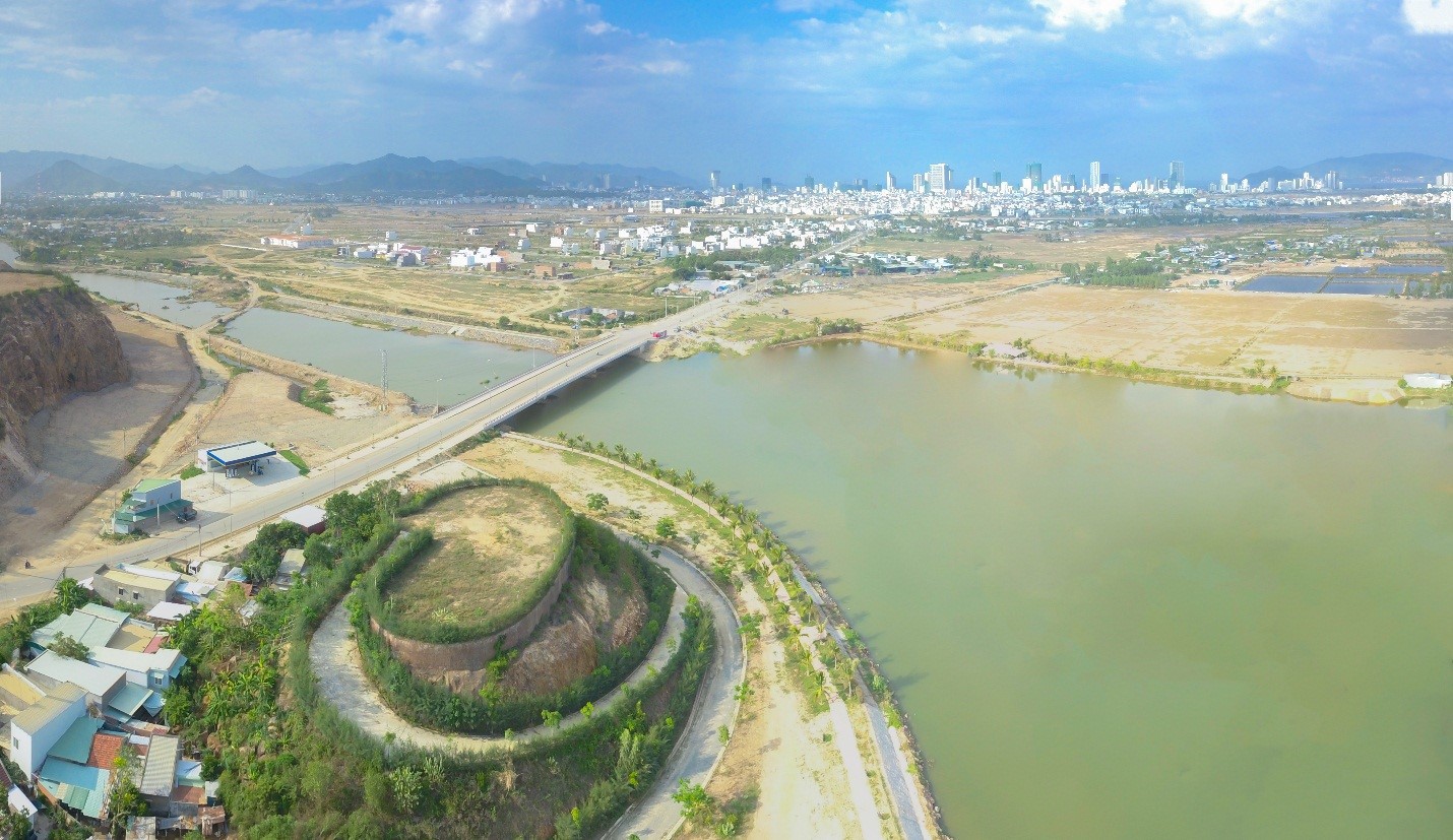 Giới đầu tư Hà Nội âm thầm đổ vốn vào bất động sản Nam Trung Bộ - Ảnh 1.