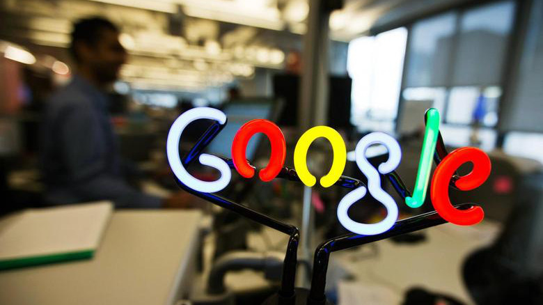 Logo Google tại một văn phòng làm việc của công ty - Ảnh: Reuters.