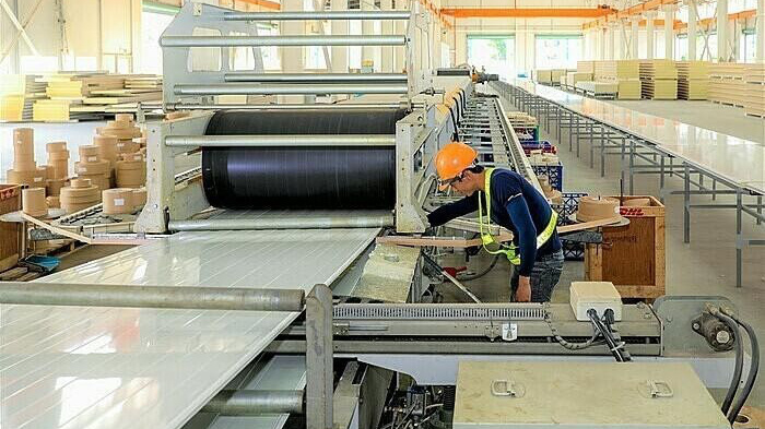 Công xưởng sản xuất panel cách nhiệt công nghệ châu Âu tại Tp.HCM. Ảnh: Quỳnh Trần.