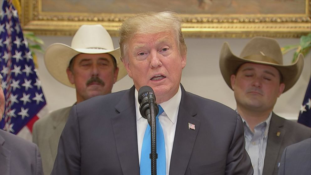 Tổng thống Mỹ Donald Trump công bố gói hỗ trợ 16 tỷ USD cho nông dân Mỹ bị ảnh hưởng bởi thương chiến Mỹ-Trung, tháng 5/2019 - Ảnh: ABC News.