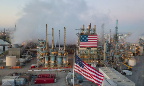 Giá dầu bùng nổ nhờ tin về vaccine phòng Covid-19