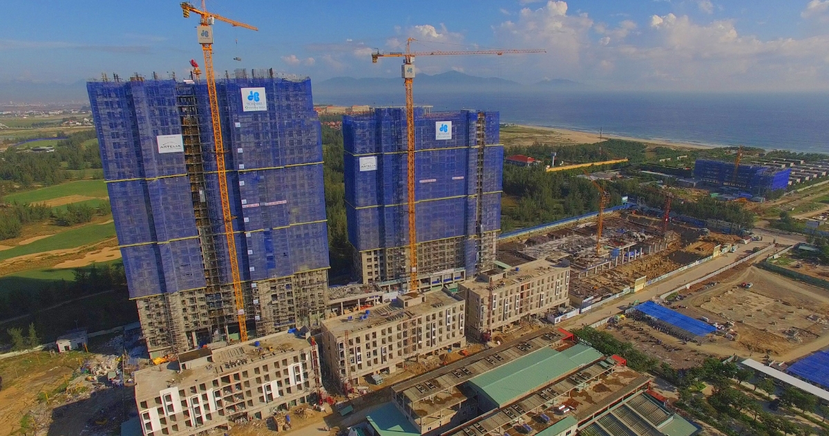 Coco Ocean Resort và Coco Skyline Resort đã cất nóc, dự kiến sẽ mở cửa đón khách vào tháng 4/2018.