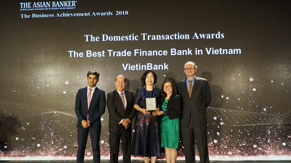 Lần thứ hai liên tiếp VietinBank được vinh danh là Ngân hàng Tài trợ thương mại tốt nhất Việt Nam.
