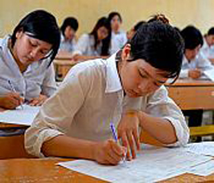 Ngoài nguồn thu từ vốn góp cổ đông, trường đại học tư thục có các nguồn thu từ học phí và các dịch vụ mà nhà trường cung cấp.