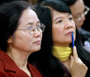 Nhà đầu tư đang hướng về Ngân hàng Nhà nước với chính sách mới sẽ công bố vào cuối chiều nay.