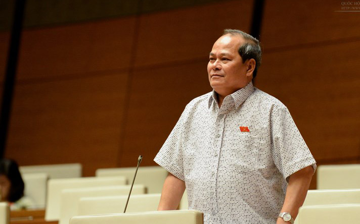 Đại biểu Ngô Văn Minh (Quảng Nam) phát biểu tại nghị trường.