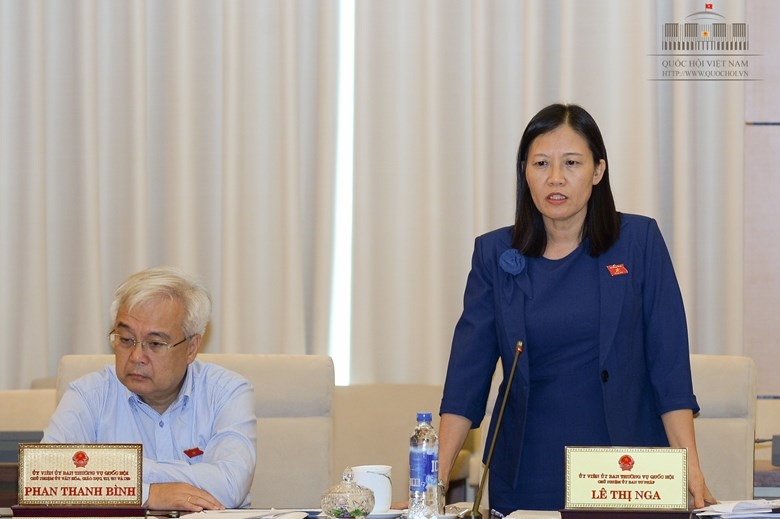 Chủ nhiệm Ủy ban Tư pháp Lê Thị Nga đề nghị các bộ trưởng phải tranh luận đến cùng với Quốc hội về các dự án luật.