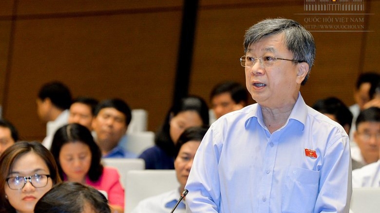 Đai biểu Trương Trọng Nghĩa tranh luận tại nghị trường 