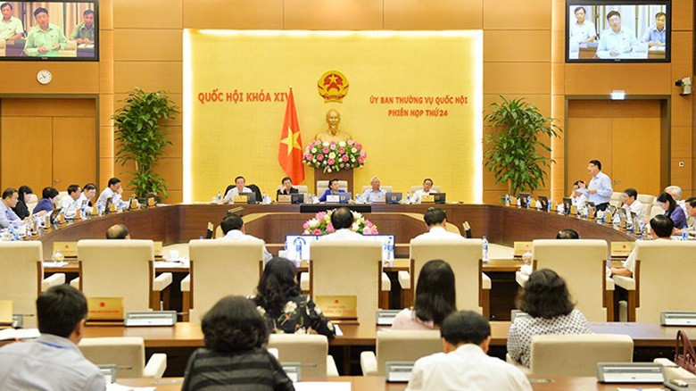 Uỷ ban Thường vụ Quốc hội thảo luận về tình hình kinh tế, xã hội 