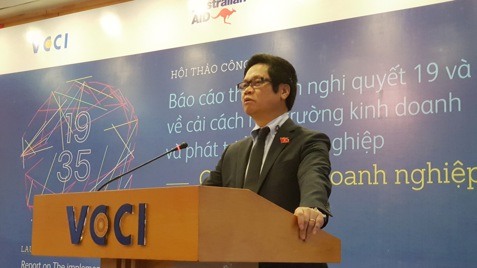 Chủ tịch VCCI Vũ Tiến Lộc phát biểu tại hội thảo