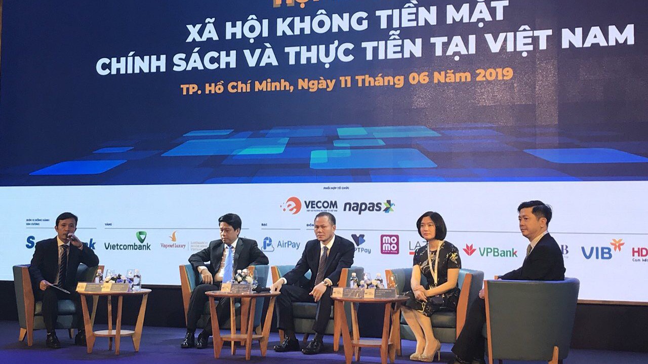 Các diễn giả tham gia phiên thảo luận.