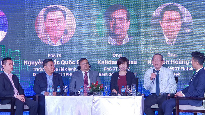 Cả hệ thống chính trị, Ngân hàng Nhà nước ủng hộ mạnh mẽ việc áp dụng thành tựu khoa học công nghệ vào sản xuất kinh doanh. 