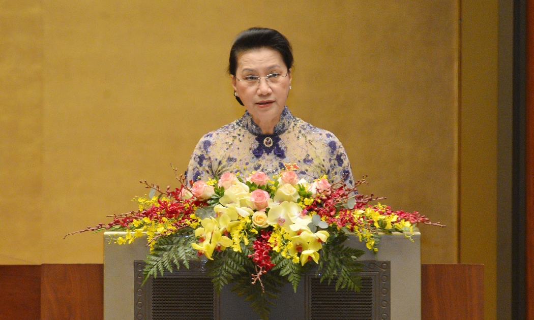 Chủ tịch Quốc hội Nguyễn Thị Kim Ngân trình bày dự thảo Báo cáo công tác nhiệm kỳ khoá 14 của Quốc hội - Ảnh: Quochoi.vn