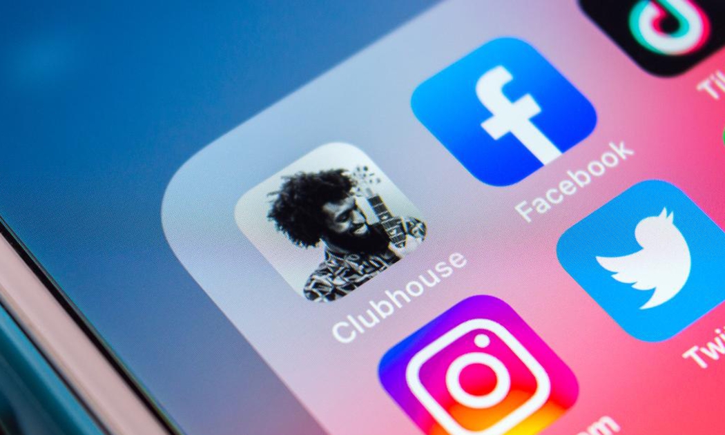 Facebook đang chuẩn bị tung ra sản phẩm tương tự như Clubhouse - ứng dụng trò chuyện âm thanh mới ra đời năm 2020 - Ảnh: CNN