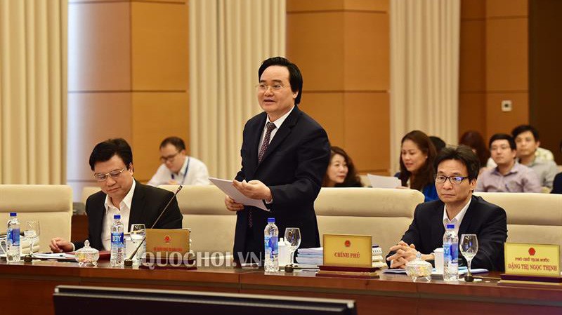 Bộ trưởng Bộ Giáo dục và đào tạo Phùng Xuân Nhạ báo cáo kết quả lấy ý kiến nhân dân 