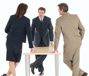 Một người “kinh doanh chất xám của mình” cho dù với mức thu nhập rất cao đi nữa thì cũng chỉ được hiểu là những người “làm thuê”.