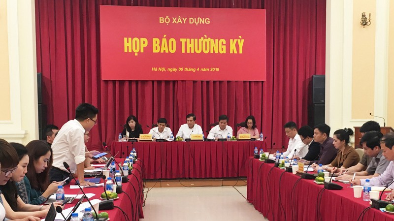 Lãnh đạo Bộ Xây dựng chủ trì họp báo thường kỳ chiều 9/4.